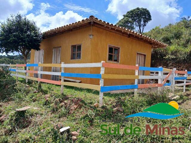 #175 - Casa para Venda em Baependi - MG